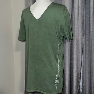 Guess forest green T-shirt size small